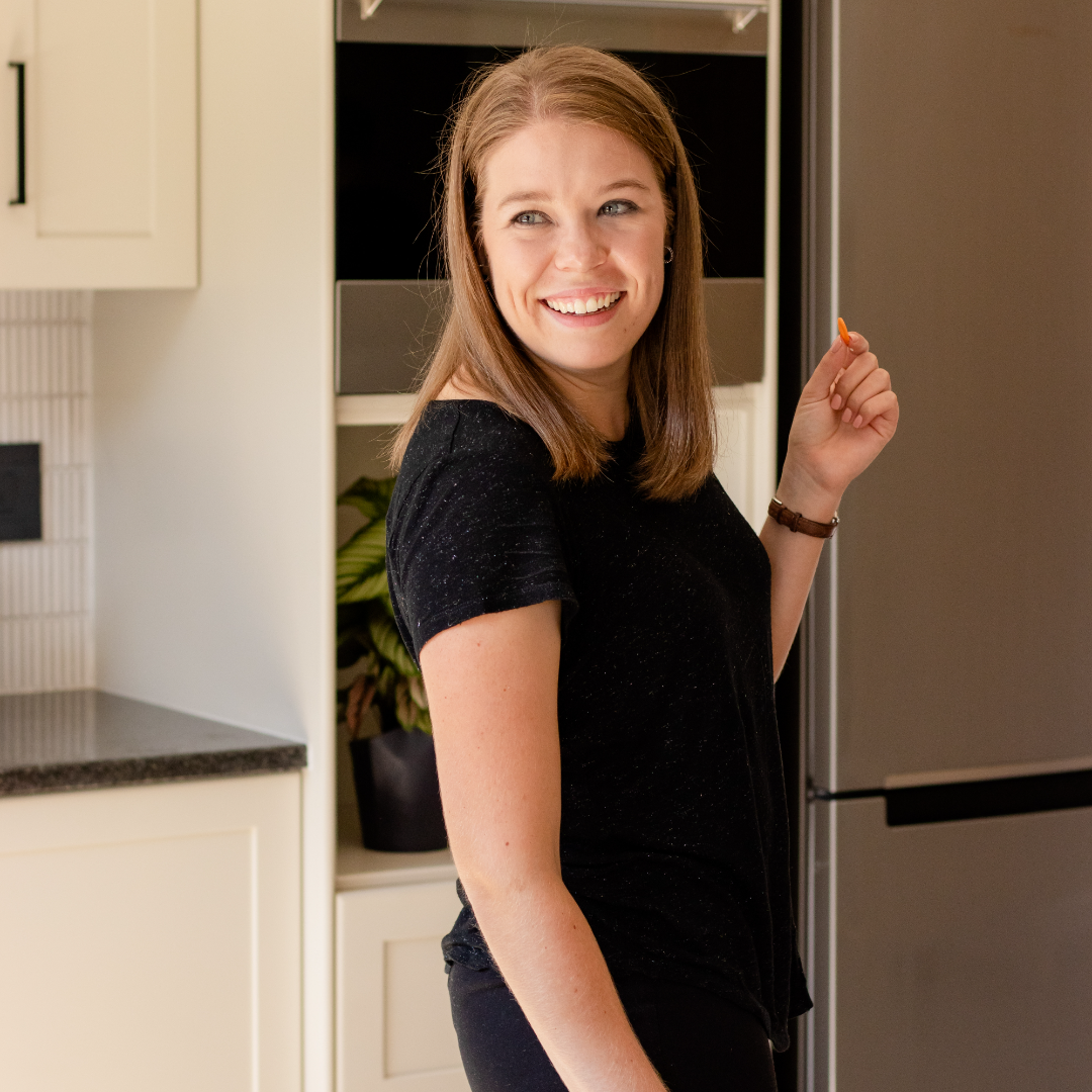 Portrait of a friendly nutritionist.